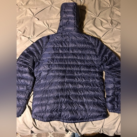 L.L.Bean Men’s Ultralight 850 Down Puffer Jacket NAVY BLUE Medium Downtek Pertex - Picture 11 of 11